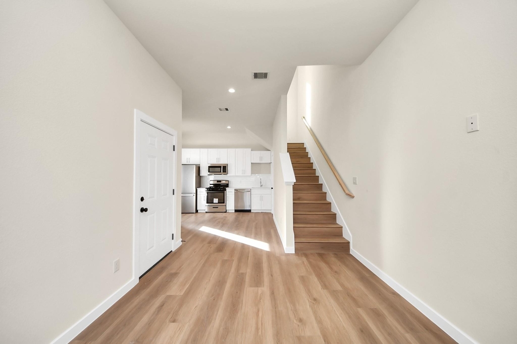 8025 Peachtree Street - Photo 4