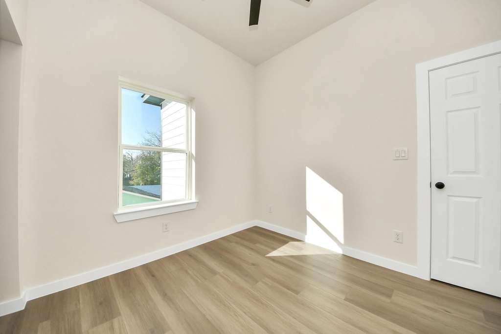 8025 Peachtree Street - Photo 31