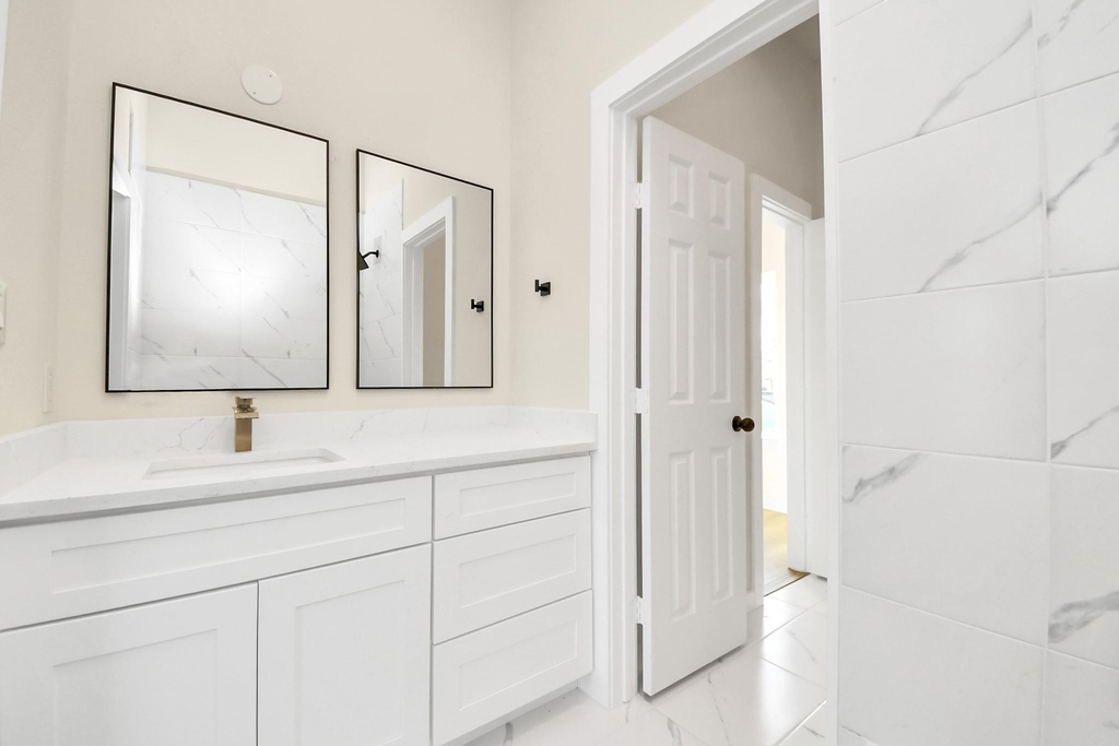8025 Peachtree Street - Photo 21