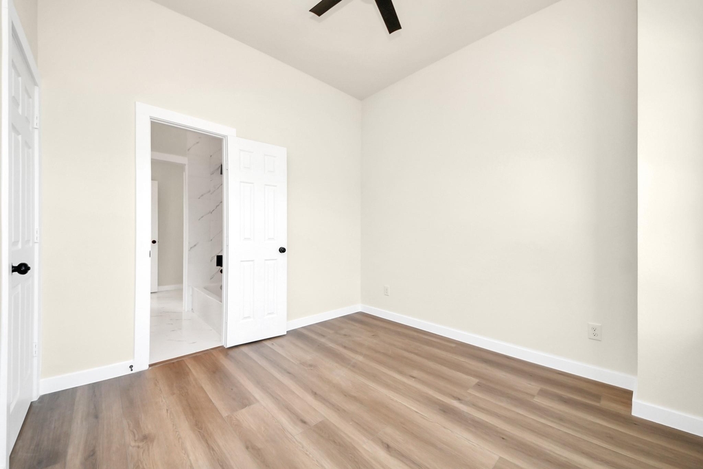 8025 Peachtree Street - Photo 20