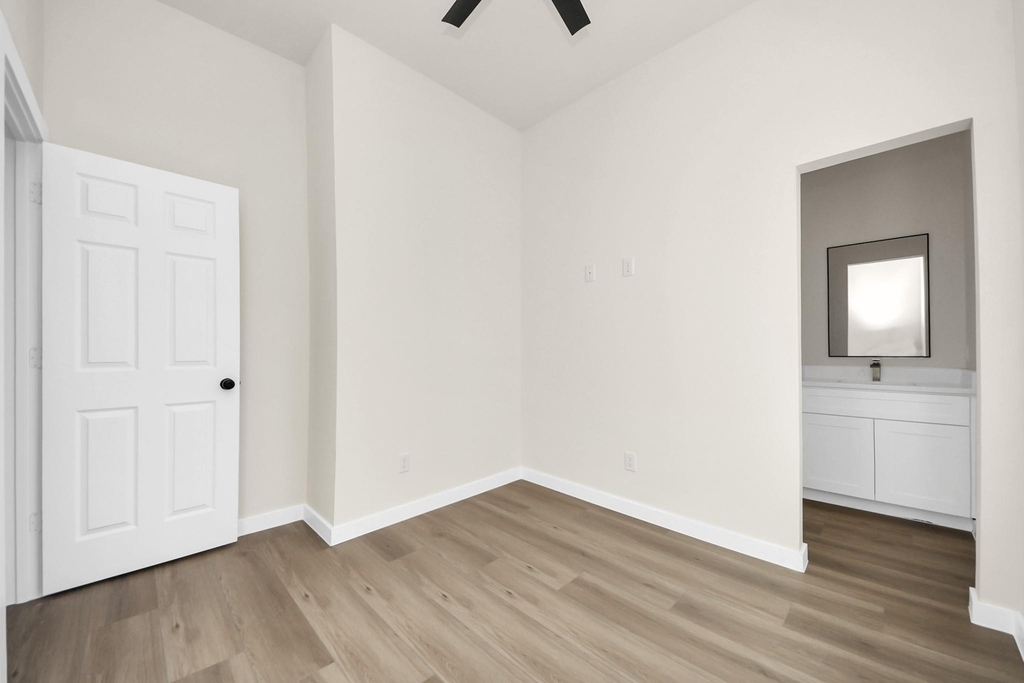 8025 Peachtree Street - Photo 29