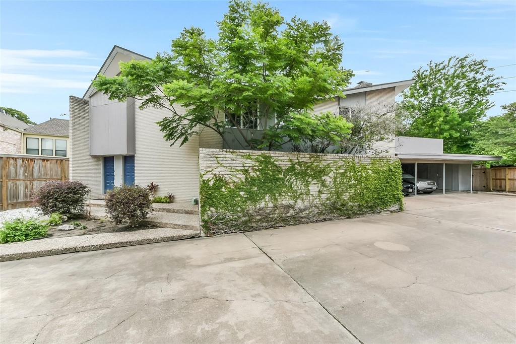 6305 Deerwood Road - Photo 10
