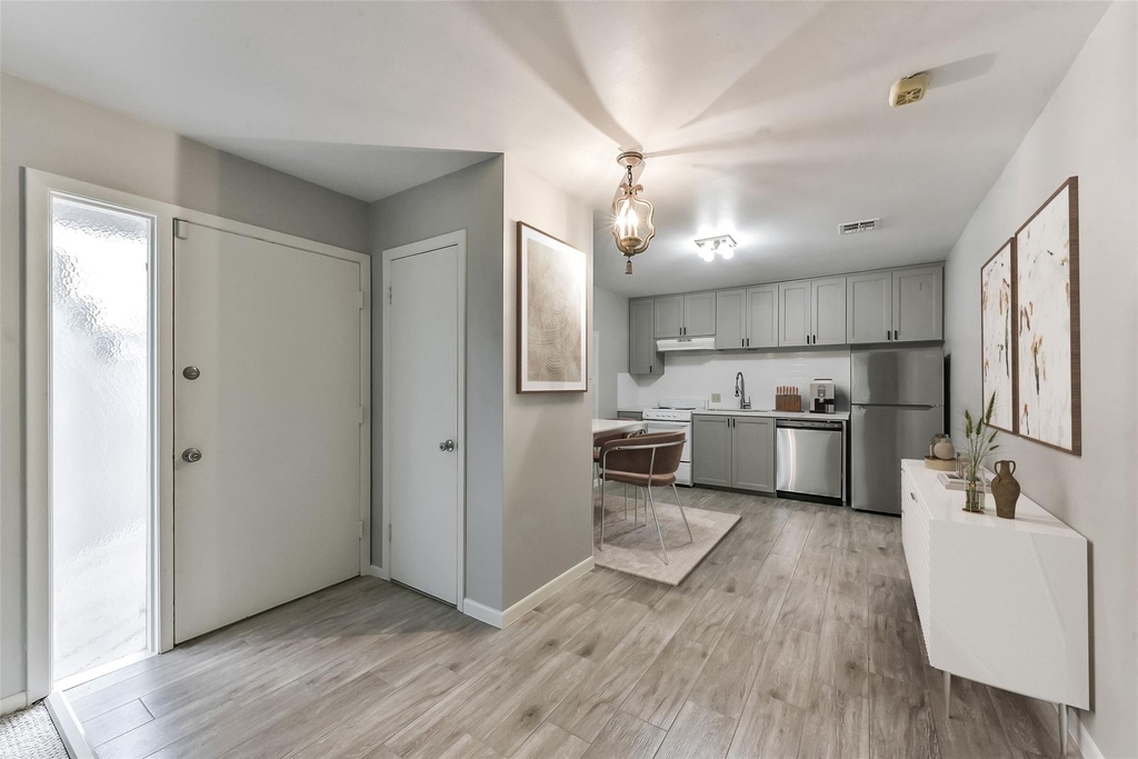 6305 Deerwood Road - Photo 12
