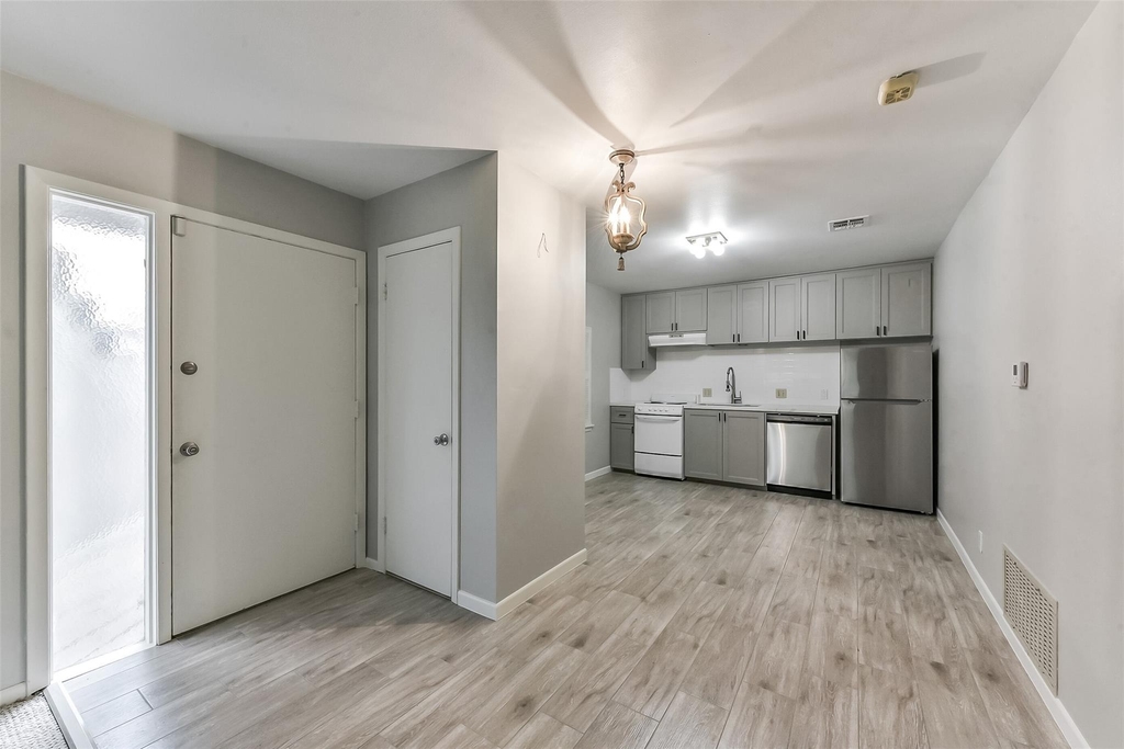6305 Deerwood Road - Photo 6