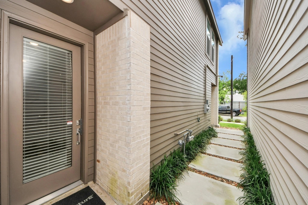 1044 Homer Street - Photo 6