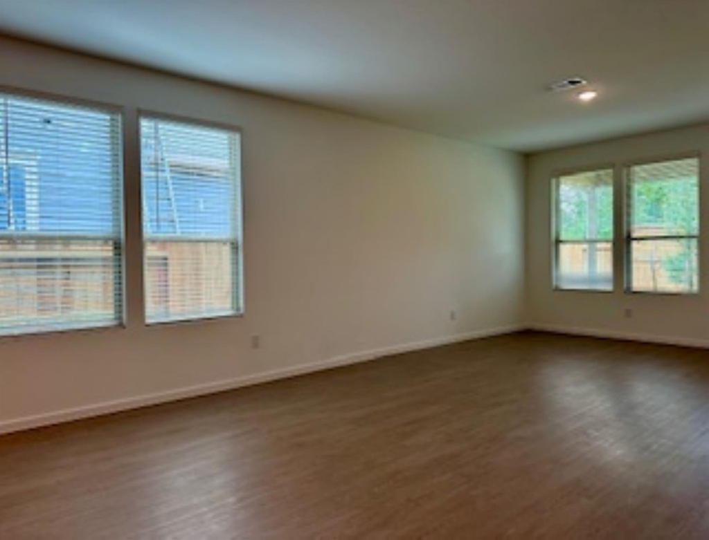 500 Kinglet Drive - Photo 6