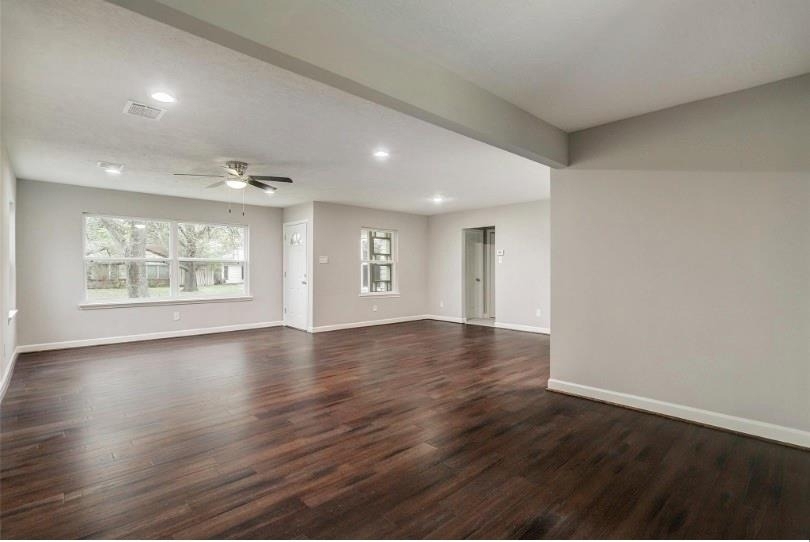 4627 Maple Street - Photo 1