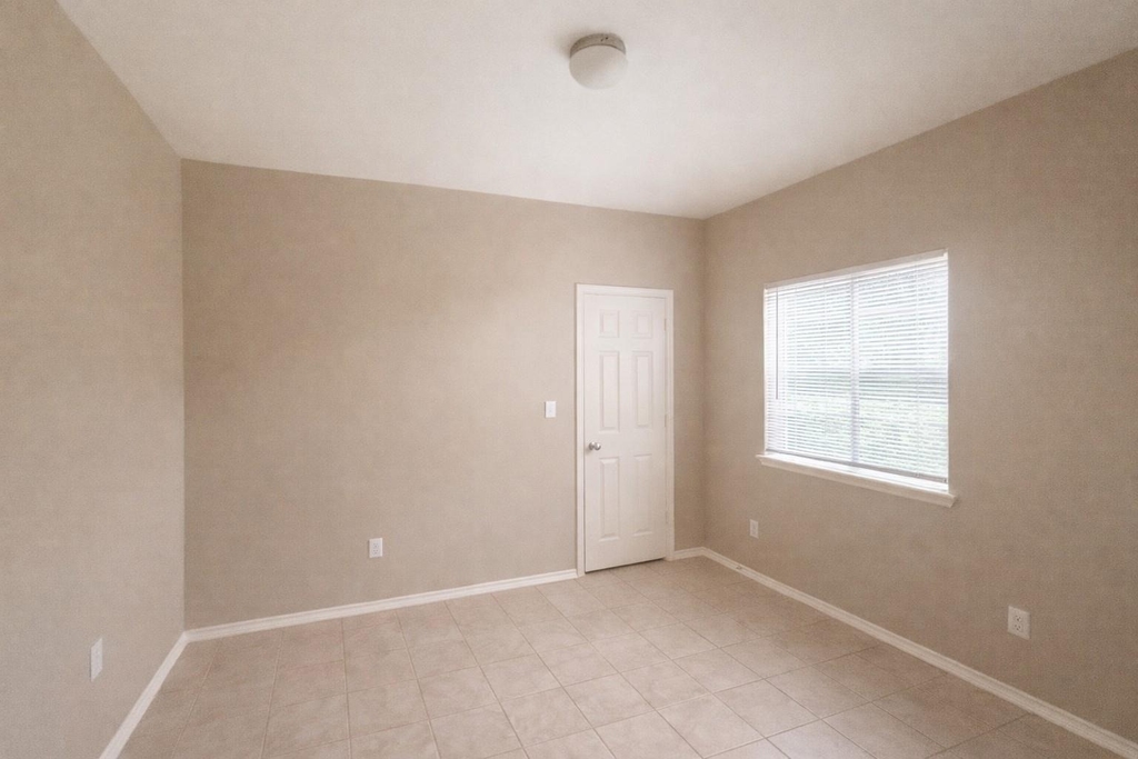 9104 N Green River Drive - Photo 32