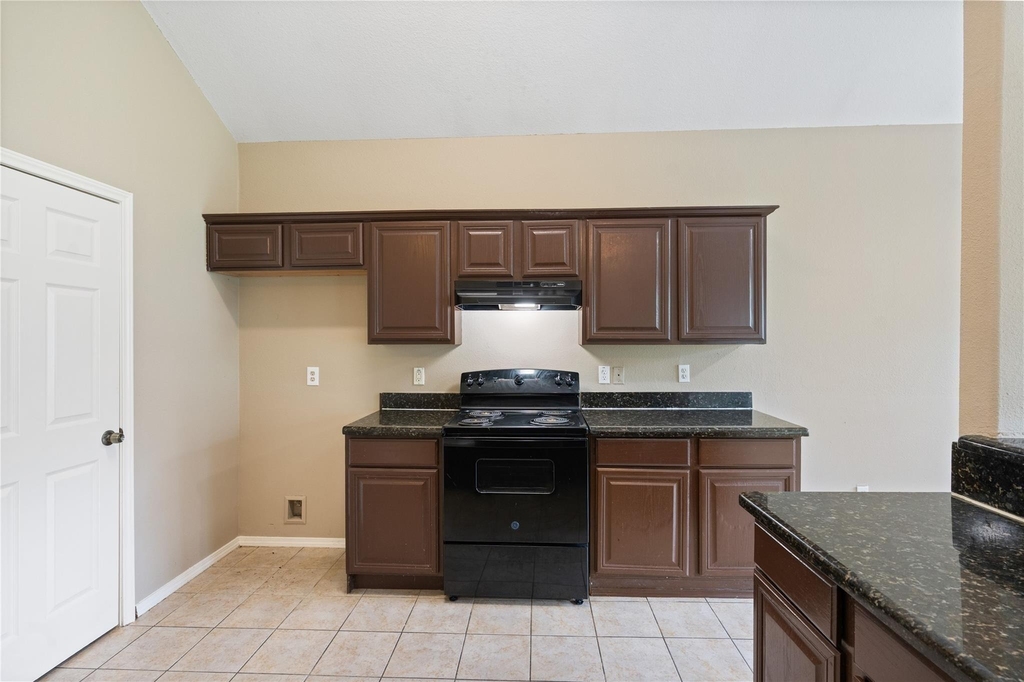 9104 N Green River Drive - Photo 10