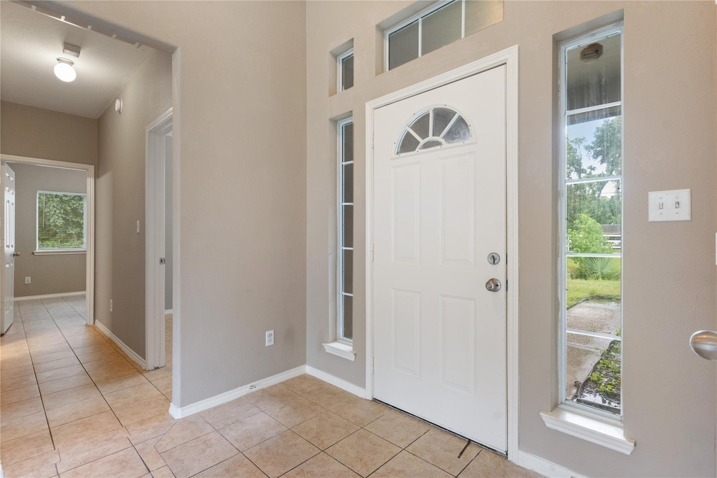 9104 N Green River Drive - Photo 7