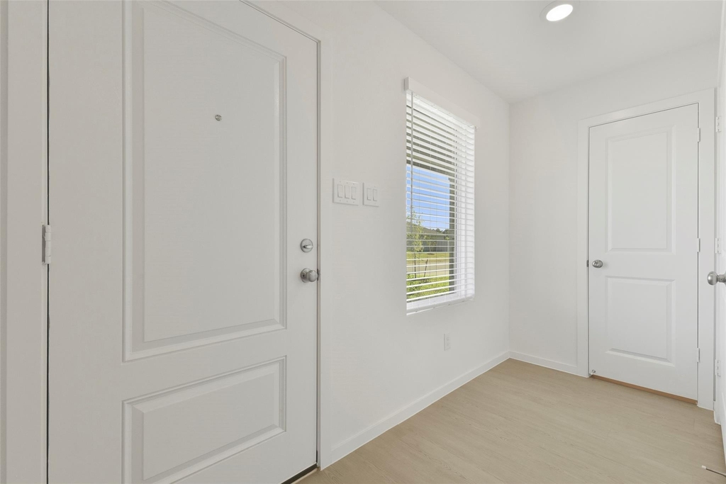 253 Douglas Hills Drive - Photo 4
