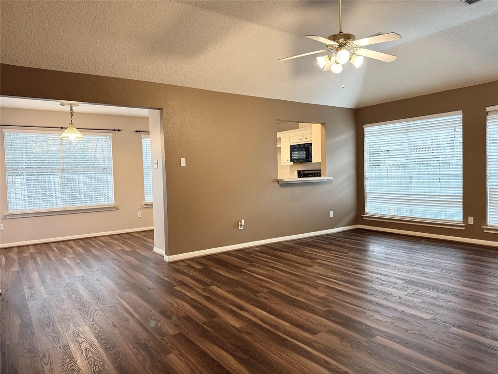 4006 Hunnington Drive - Photo 18