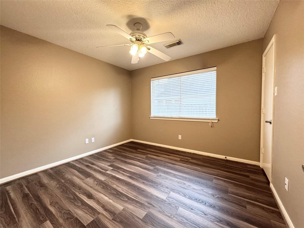 4006 Hunnington Drive - Photo 30