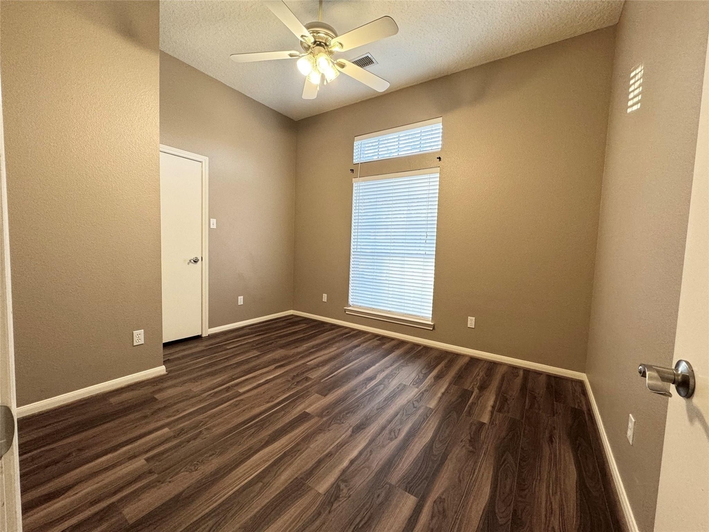4006 Hunnington Drive - Photo 28