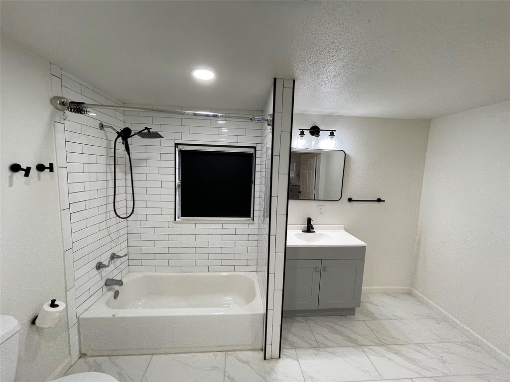 6701 Eagle Pass Street - Photo 3