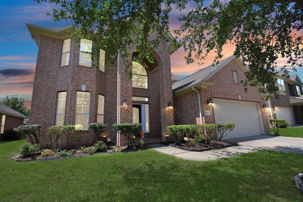 8627 Sweet Pasture Drive - Photo 0