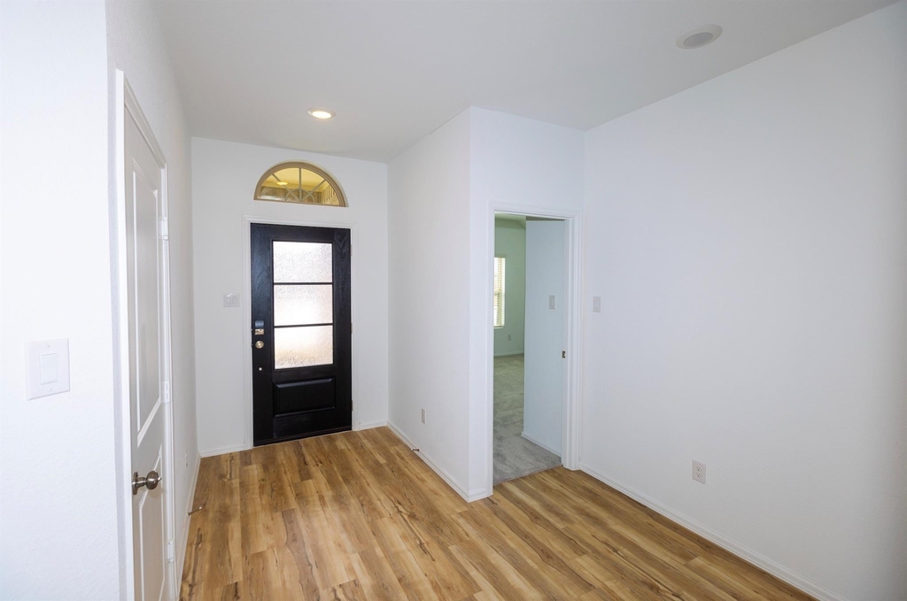 5330 Sleepy Fox Lane - Photo 3