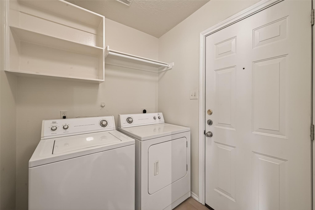 18518 Bare Meadow Lane - Photo 21