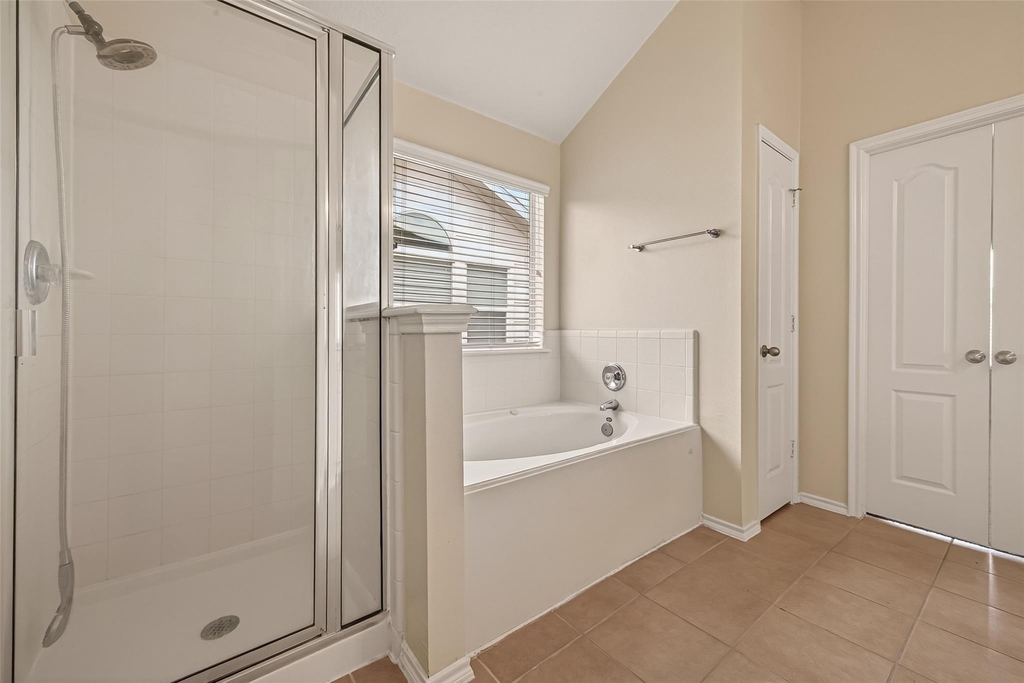 18518 Bare Meadow Lane - Photo 40