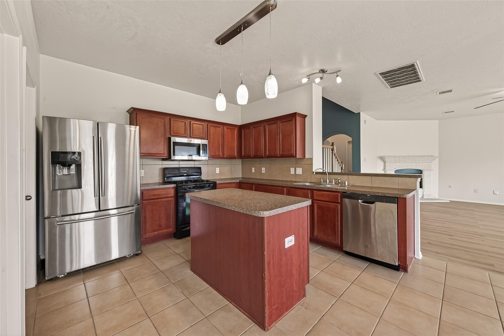 18518 Bare Meadow Lane - Photo 14