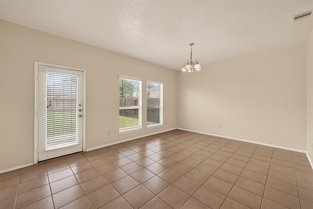 18518 Bare Meadow Lane - Photo 9
