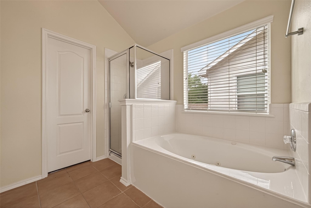 18518 Bare Meadow Lane - Photo 37