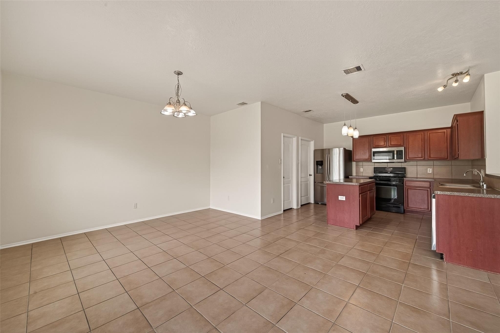 18518 Bare Meadow Lane - Photo 12