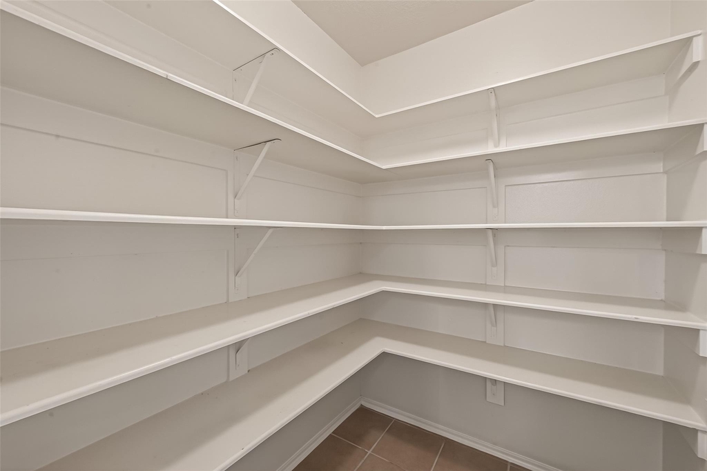 18518 Bare Meadow Lane - Photo 20