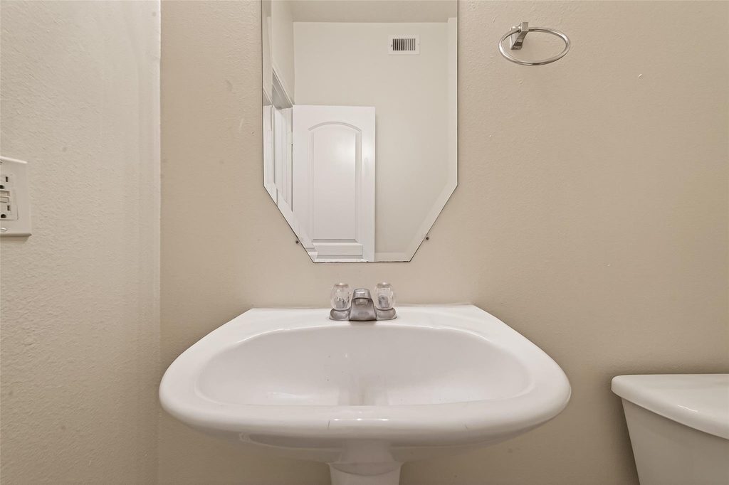 18518 Bare Meadow Lane - Photo 22