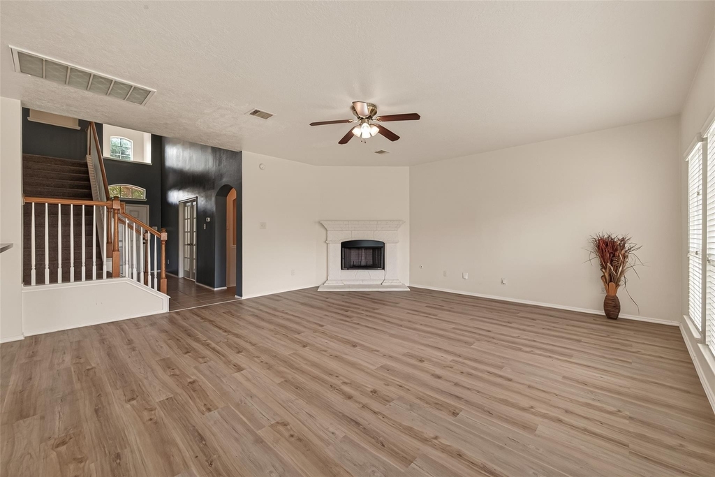 18518 Bare Meadow Lane - Photo 6