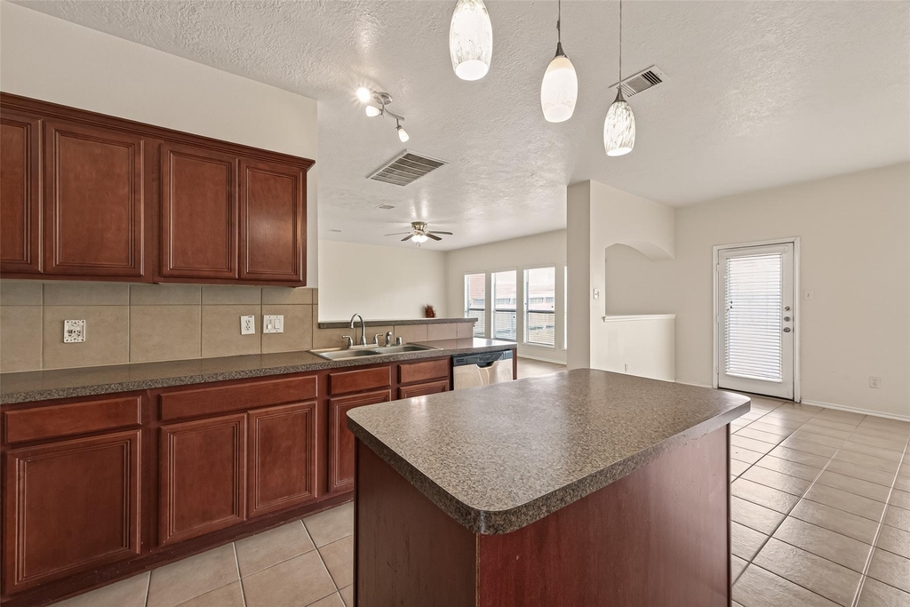 18518 Bare Meadow Lane - Photo 19