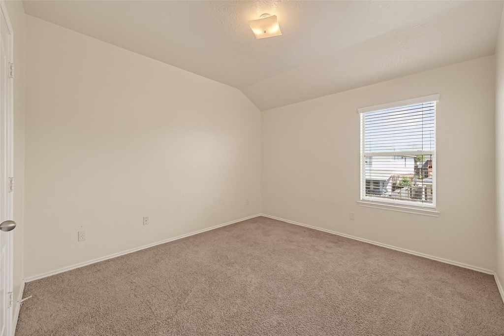 18518 Bare Meadow Lane - Photo 28