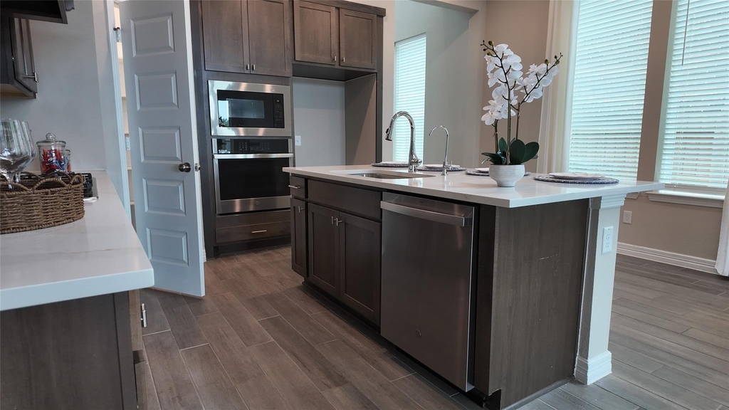 360 Mallorn Lane - Photo 6