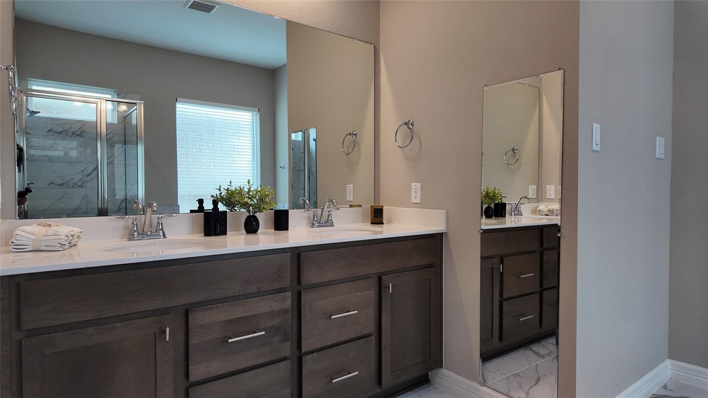 360 Mallorn Lane - Photo 15