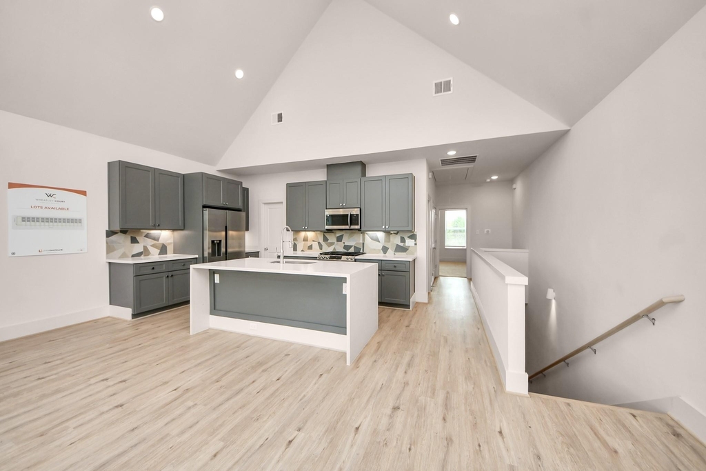 1046 Homer Street - Photo 15