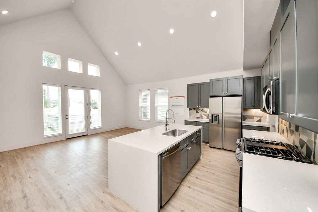 1046 Homer Street - Photo 18