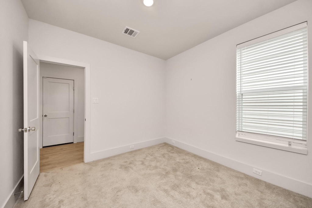 1046 Homer Street - Photo 22