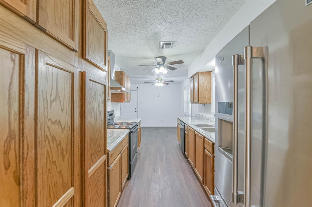 12002 Palmcroft Street - Photo 8