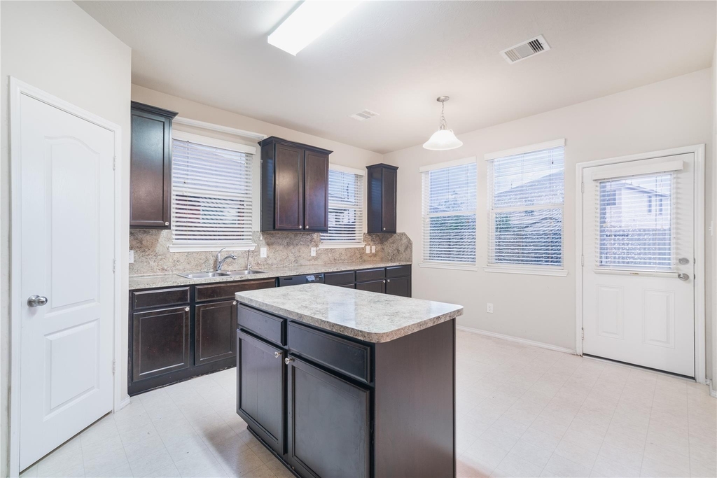 1315 Squire Drive - Photo 5
