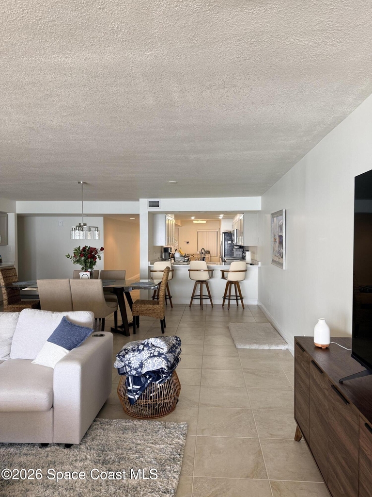 3221 S Atlantic Avenue - Photo 1