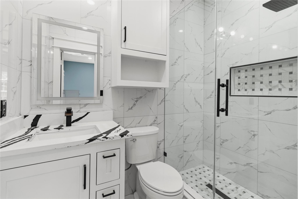 7912 Avenue E - Photo 10