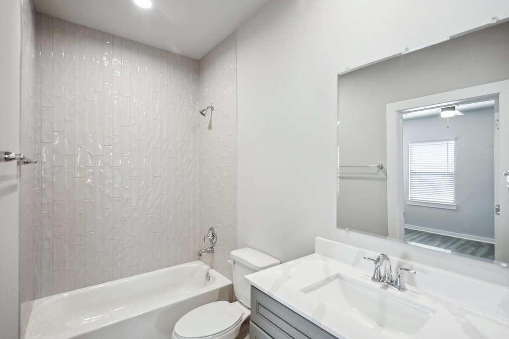 5751 Spring Stuebner Rd - Photo 4