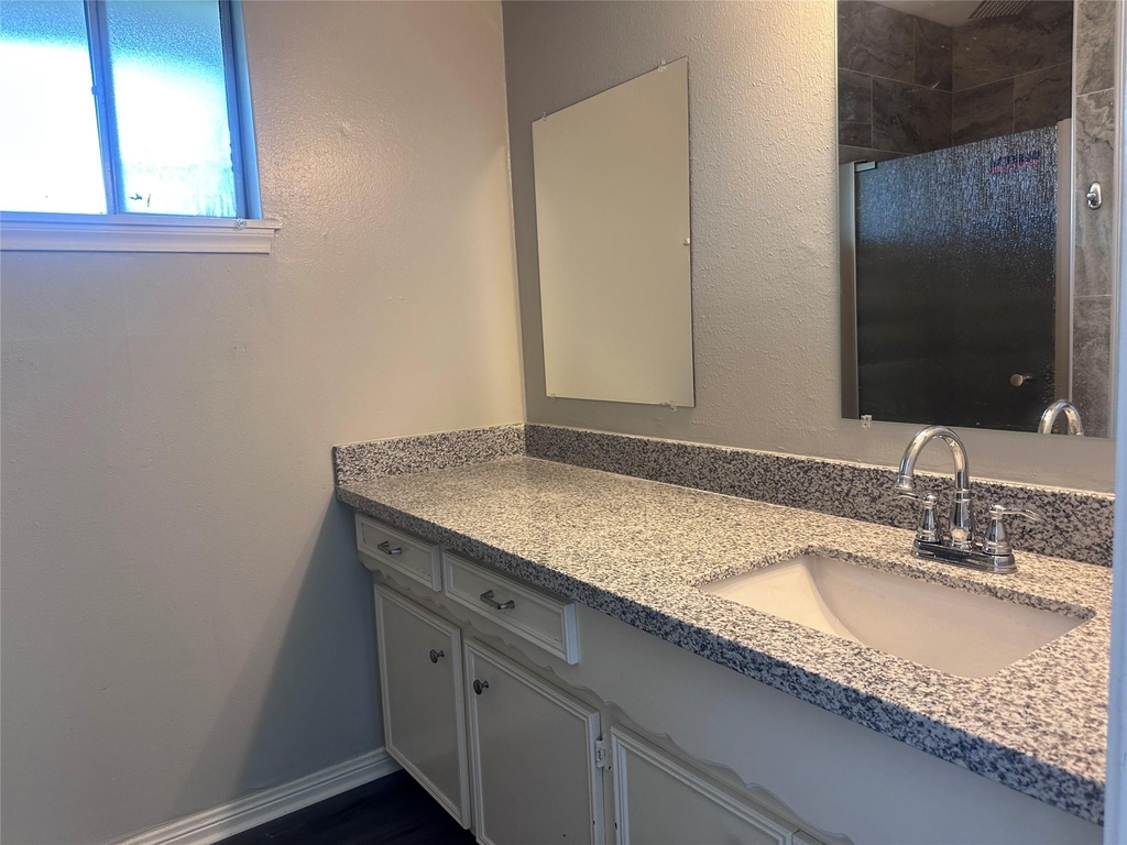 13611 Fernhill Drive - Photo 9