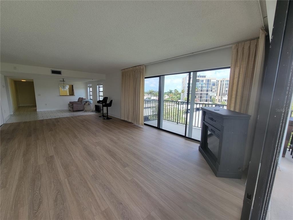 7600 Sun Island Drive S - Photo 8