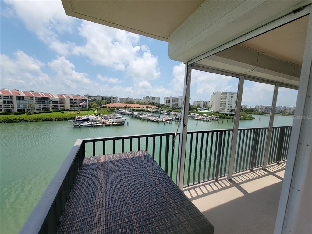 7600 Sun Island Drive S - Photo 1