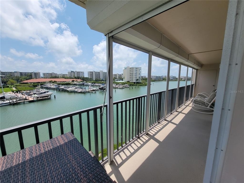 7600 Sun Island Drive S - Photo 3