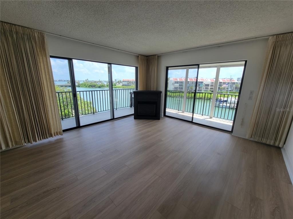 7600 Sun Island Drive S - Photo 5