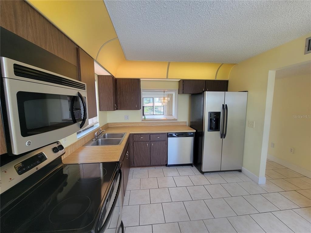 7600 Sun Island Drive S - Photo 12