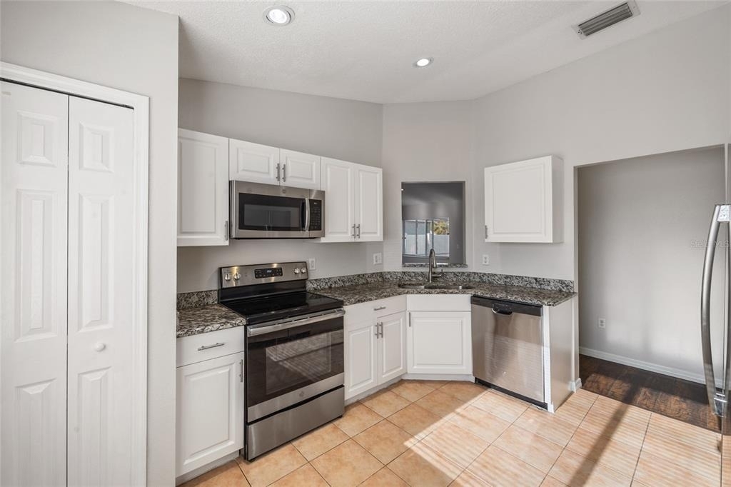 1305 Flexford Street - Photo 9