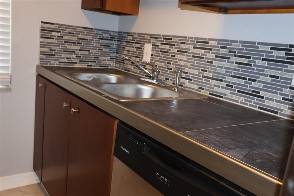 7609 Abbey Lane - Photo 11